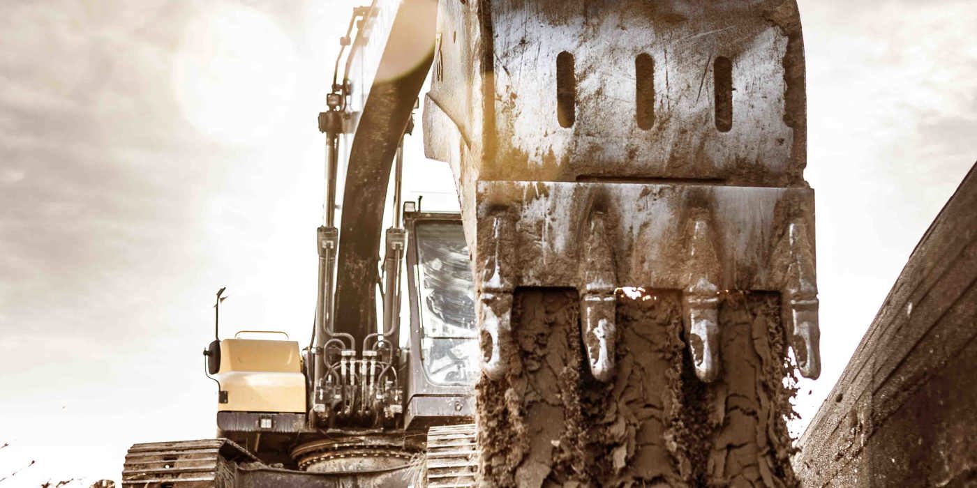 Construction machine in rough environment. 