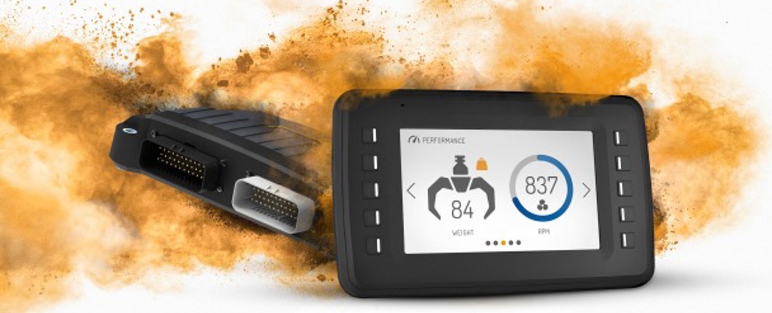 Controller and display computer in dust cloud.