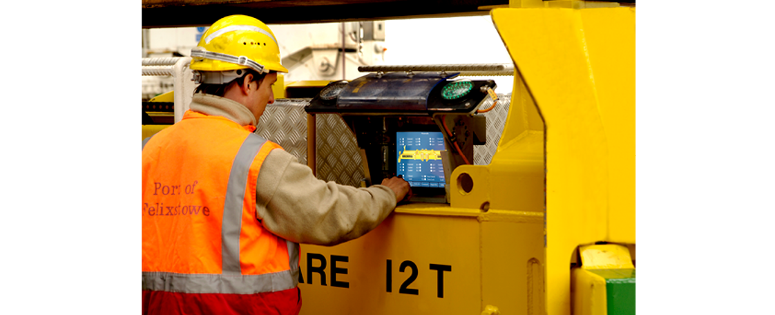 CrossControl display computer outside on Bromma equipment
