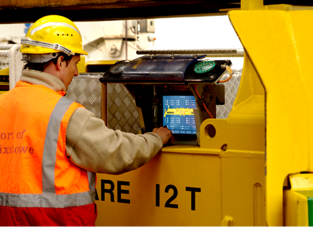 CrossControl display computer outside on Bromma equipment